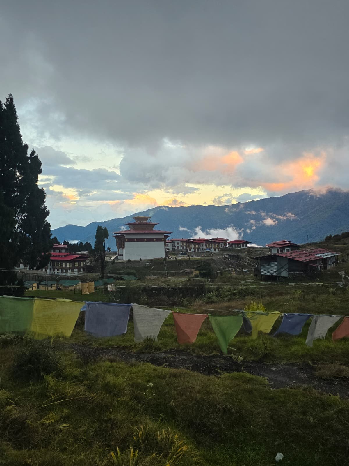 Gosainkunda landscape